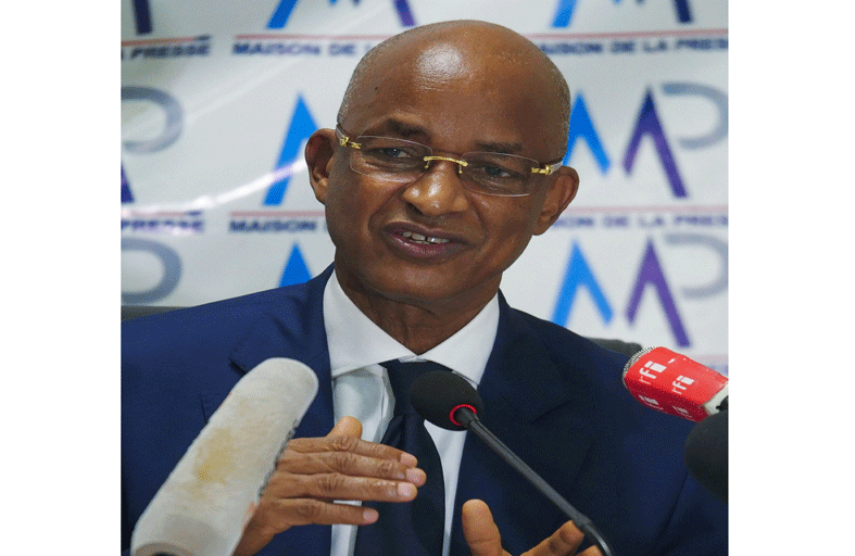 مرشح المعارضة في غينيا يعلن فوزه بالرئاسة  