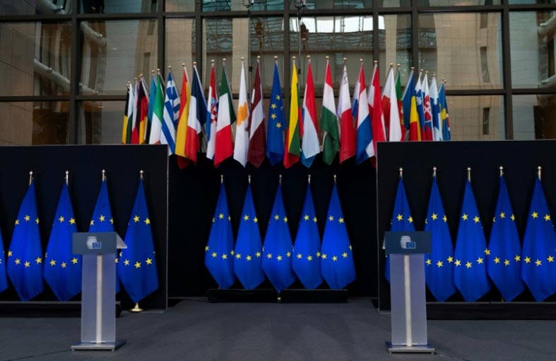 إجلاء مئات السياح الأوروبيين من بوليفيا ونيكاراغوا 