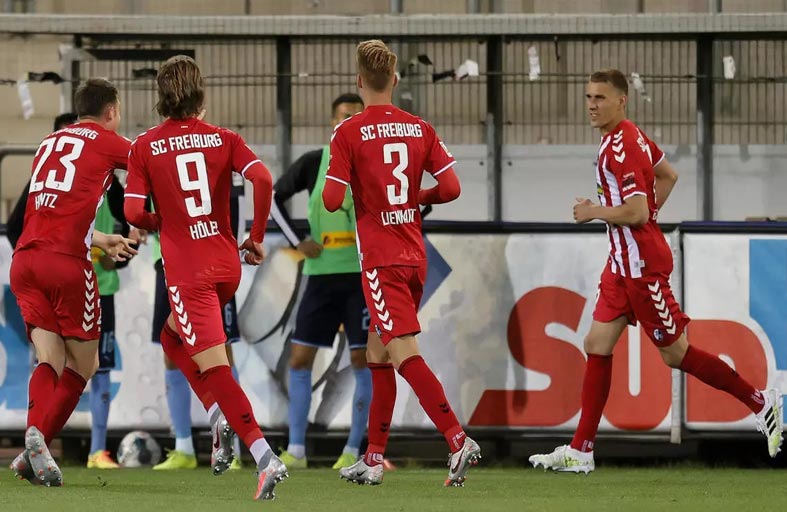 دعسة ناقصة لمونشنغلادباخ في معركة التأهل إلى دوري الأبطال 