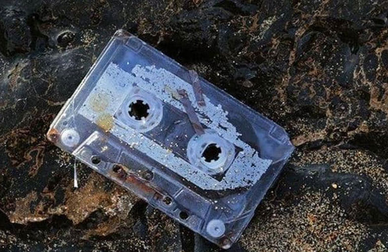 شريط كاسيت اختفى ربع قرن.. ثم ظهر بمفاجأة