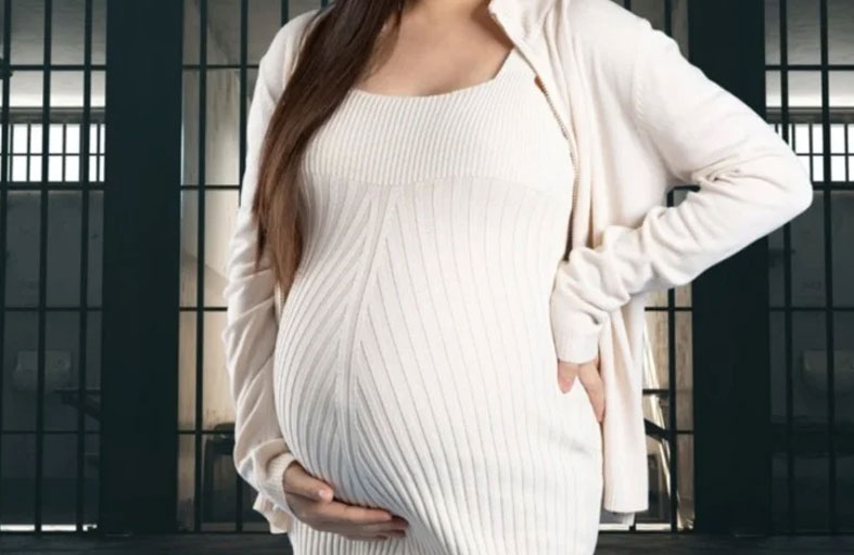 تنجب 3 أطفال في 4 سنوات للهروب من السجن