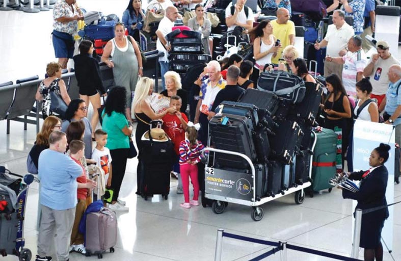 عطل معلوماتيّ يشل الخدمة في مطار 