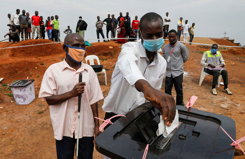 انتخابات رئاسية في  أوغندا وسط أجواء توتر 