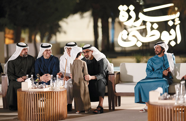 خالد بن محمد بن زايد يحضر المجلس الرمضاني لحكومة أبوظبي «برزة أبوظبي» 