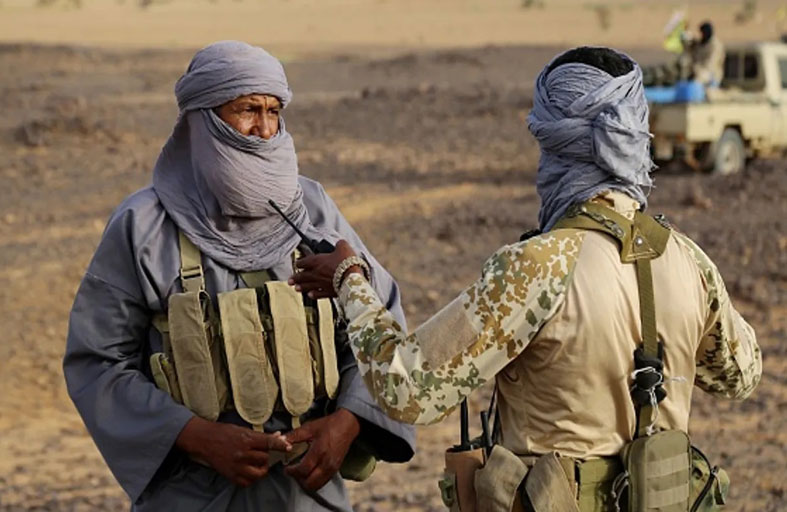 صراع مُتعدّد.. كيف تستعد القوى الأزوادية لـ داعش في مالي؟