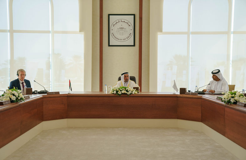 سلطان القاسمي يترأس الاجتماع الأول لمجلس أمناء جامعة كلباء