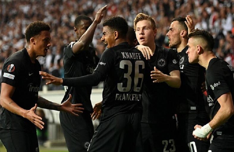 اينتراخت يفوز على وست هام ويبلغ نهائي الدوري الأوروبي