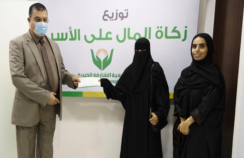 جمعية الإحسان توزع زكاة المال على 251 أسرة برعاية الشارقة الخيرية