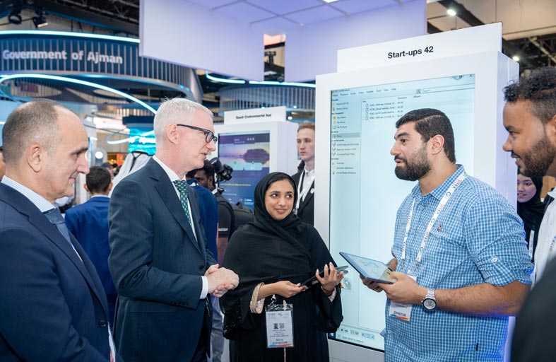 مدرسة 42 أبوظبي تستعرض ثلاثة مشاريع مدعومة بالذكاء الاصطناعي من ابتكارات الطلبة 