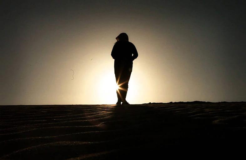 قطع 450 كيلومترا على قدميه هربا من زوجته