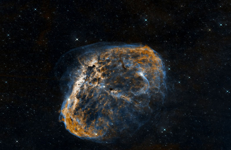 جمعية الإمارات للفلك ترصد سديم الهلال في سماء الإمارات