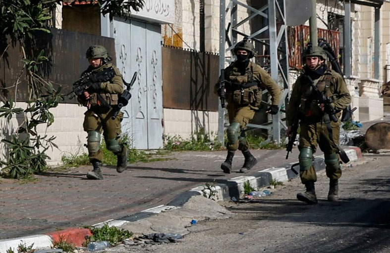 الجيش الإسرائيلي يقتل ثلاثة فلسطينيَين في 24 ساعة