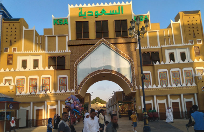 جناح السعودية بالقرية العالمية يكمل حكاوي معروضاته للضيوف... (3)