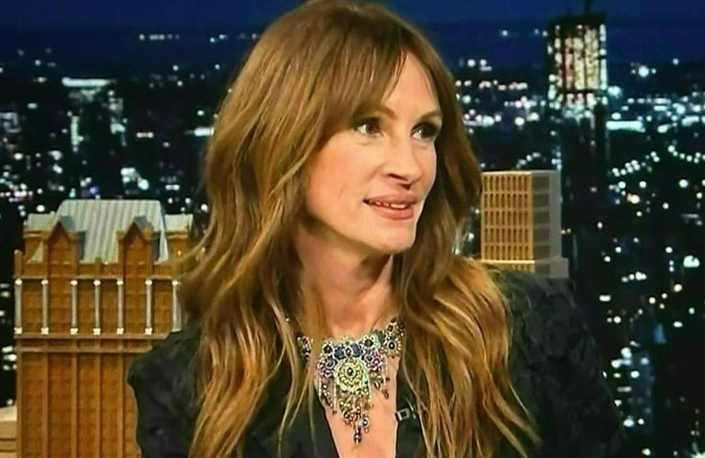 جوليا روبرتس: أنا أم اجتماعية مفعمة بالحيوية