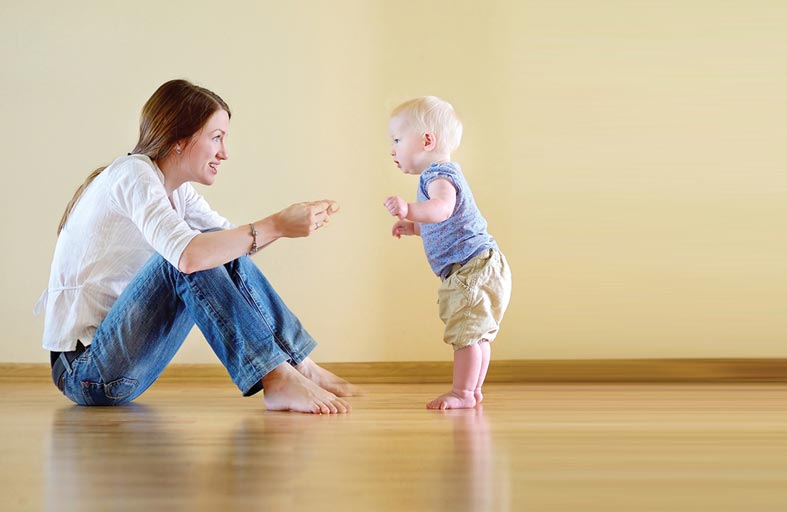 كم كلمة يحتاج الطفل الصغير لسماعها يومياً؟