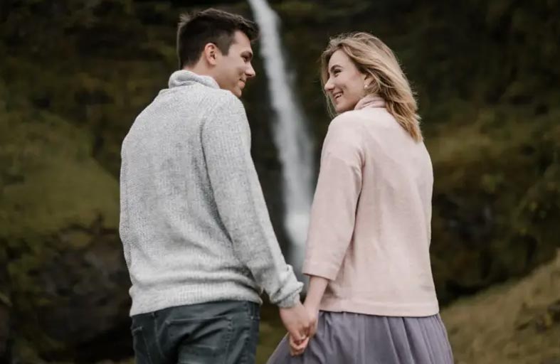 كيف يختار البشر شركاء حياتهم؟