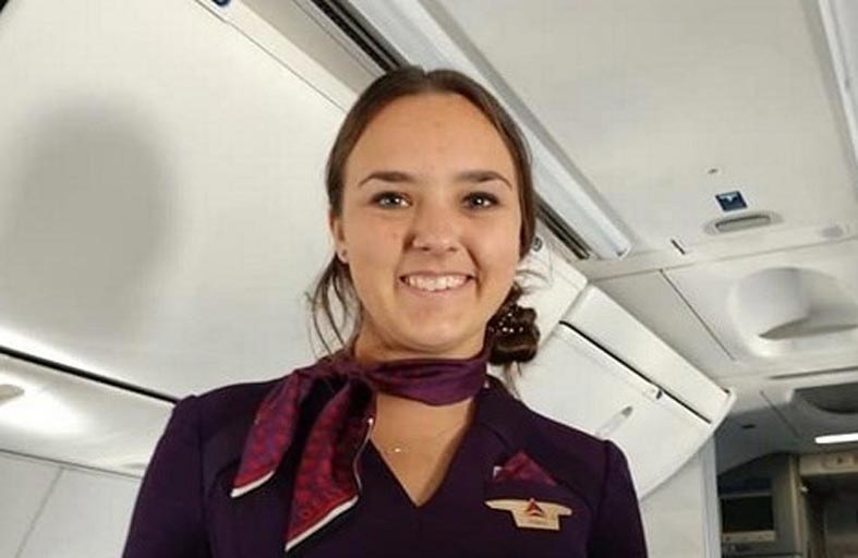 يحجز 6 رحلات طيران ليمضي الوقت مع ابنته في كريسماس