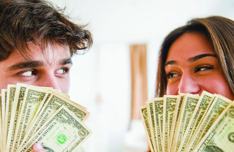 هل تزداد السعادة مع المال؟