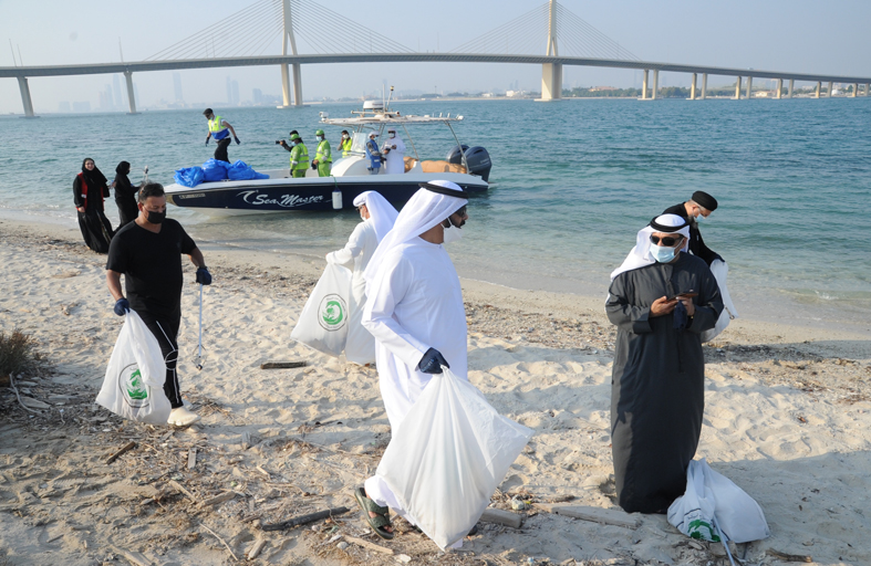 جمعية أصدقاء البيئة تنظم حملة الخمسين لتنظيف جزر أبوظبي