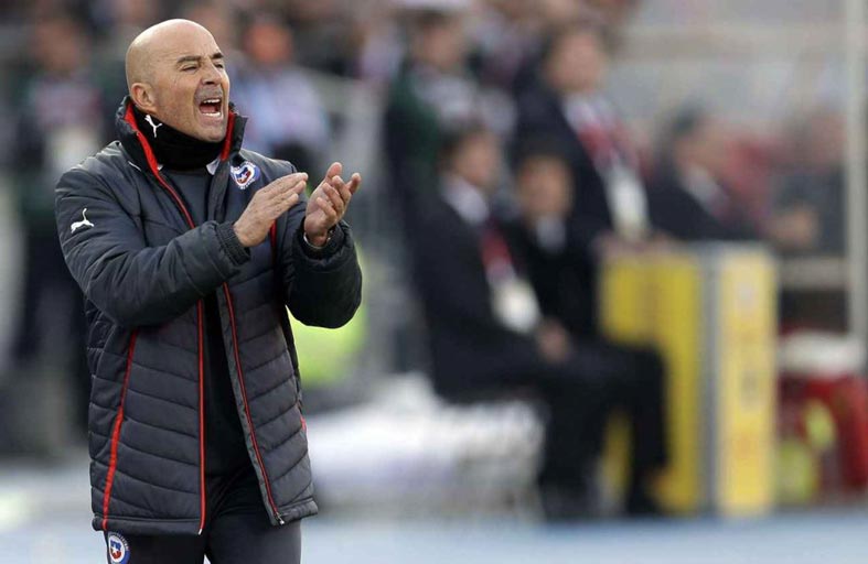 الأرجنتيني سامباولي يتوج بأول لقب في البرازيل