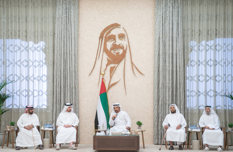 حمدان بن زايد: في عام الخمسين.. نحتفي بزفاف 50 عريسا من أبناء منطقة الظفرة