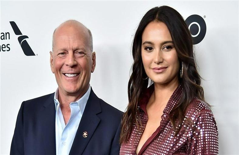 زوجة بروس ويليس تناشد المصوريين احترام الخصوصية