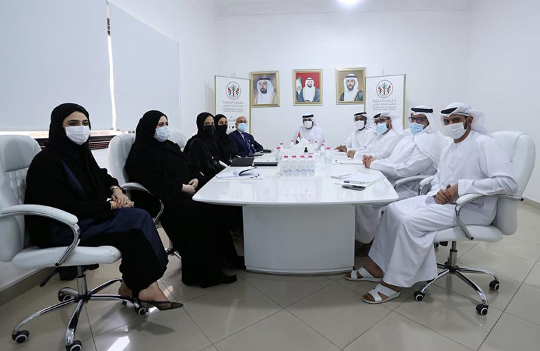 «الشارقة الرياضي» يناقش آلية تطوير العمل مع دائرة المالية المركزية بالإمارة