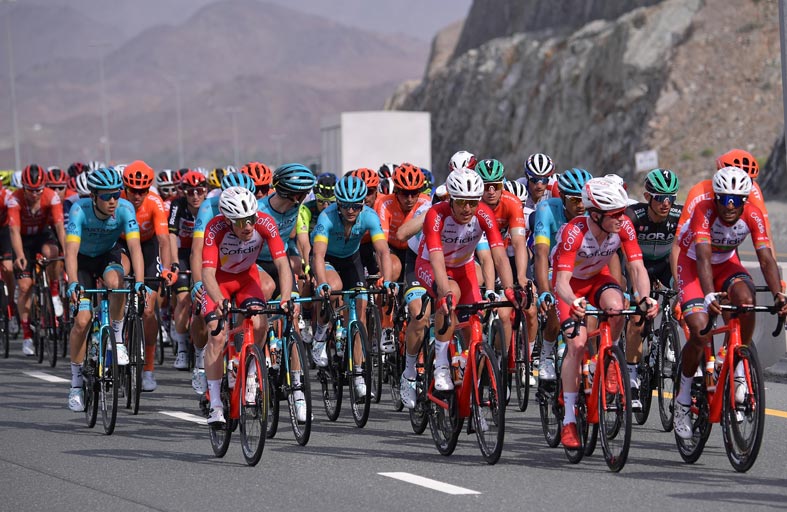 طواف الإمارات نسخة استثنائية .. وإيطاليا تتصدر المشهد بـ 25 دراجا