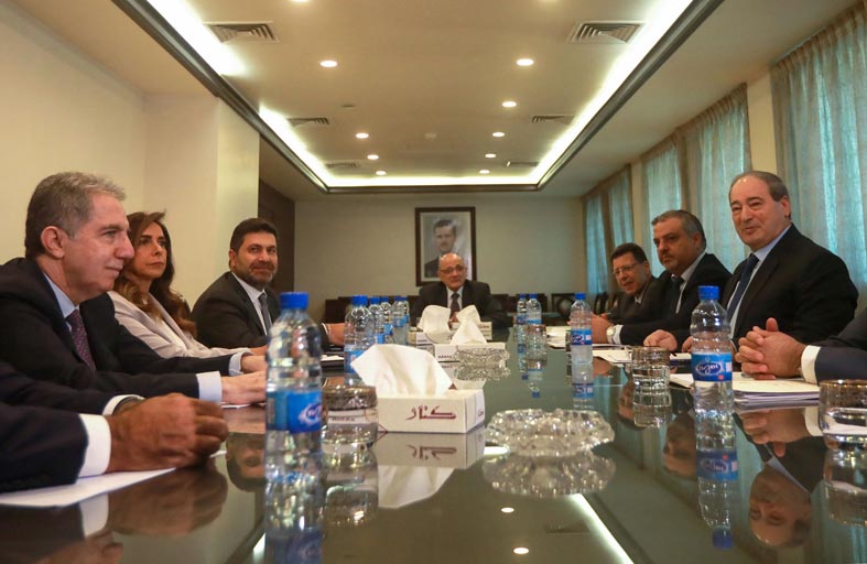 وفد حكومي لبناني يلتقي مسؤولين في دمشق