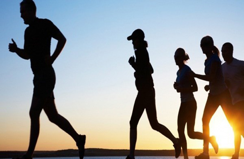 المشي .. رياضة الصائمين خلال شهر رمضان 