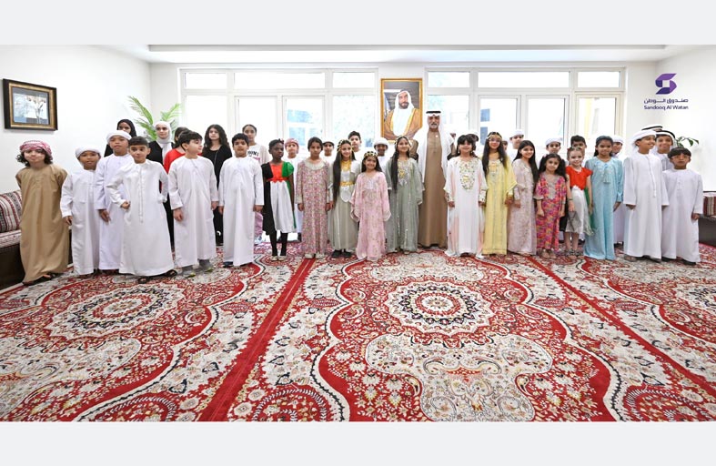 نهيان بن مبارك يطلع على أنشطة البرامج الصيفية لصندوق الوطن