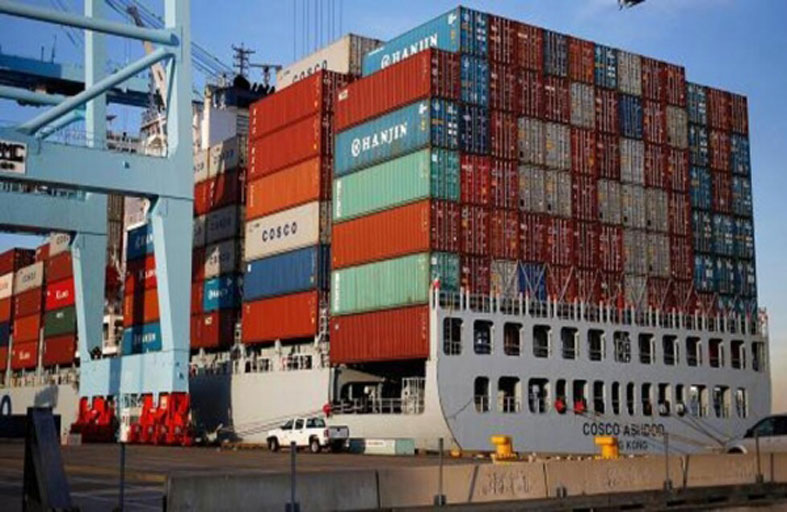 ارتفاع العجز التجاري الأمريكي إلى مستوى قياسي في يونيو