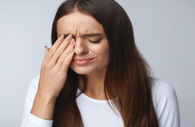 أسباب التهاب القزحية وكيفية علاجها