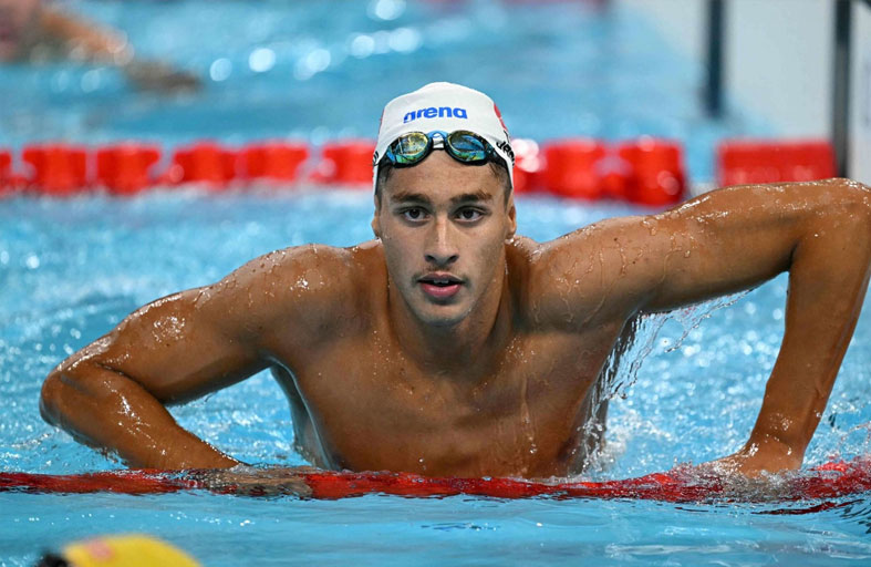 التونسي أحمد الجوادي.. من شواطئ المرسى إلى عرش السباحة العالمية 
