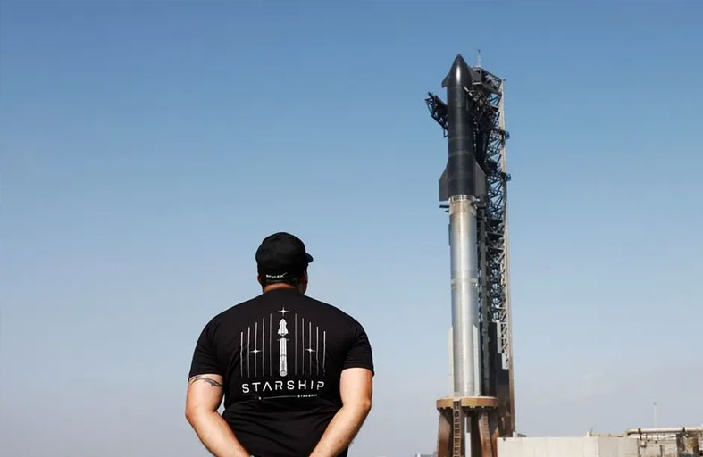 ماسك يهدف إلى إرسال مركبة فضائية إلى المريخ  