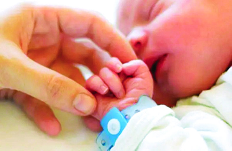 تنجب بعد 26 حالة إجهاض