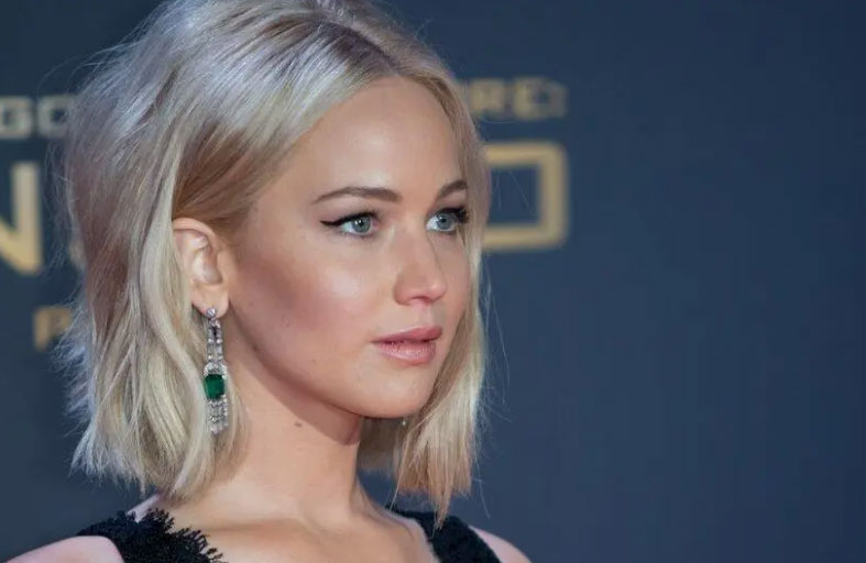 جينيفر لورانس: أديل نصحتني ألا أمثل في باسنجرز