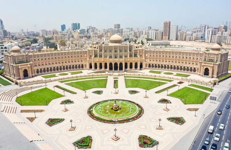 بلدية الشارقة تنظم 1763 زيارة على المنشآت الغذائية و مراكز التجميل في عيد الأضحى وتستقبل 2360 مكالمة