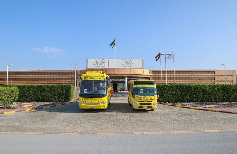 نقل عجمان تفحص 903 حافلات مدرسية للتأكد من جاهزيتها لنقل الطلبة