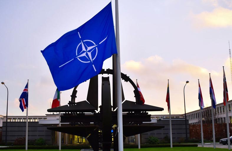 سلاطة روسية على قائمة طعام قمة الناتو