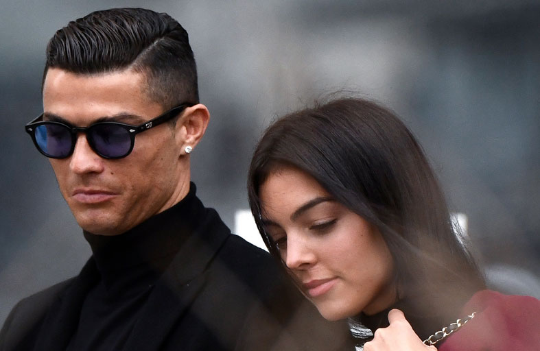 جورجينا رودريغيز ترد على شائعات انفصالها