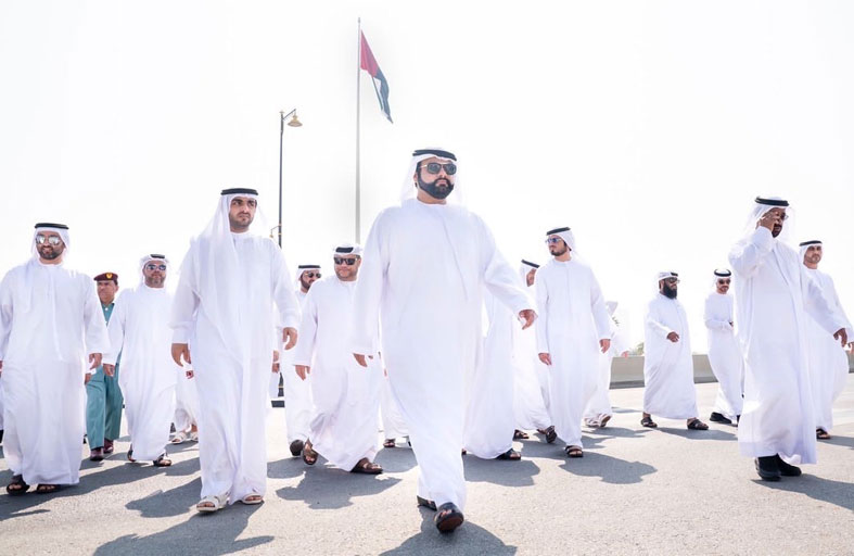 محمد الشرقي يشهد مراسم رفع علم الدولة بالفجيرة ويؤكد على معانيه الوطنية السامية