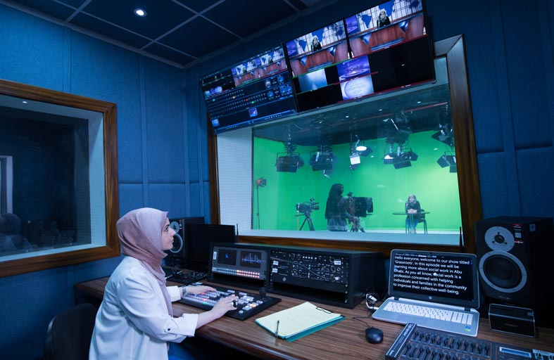 جامعة أبوظبي ترحب بالطلبة المستجدين والحاليين للعام الأكاديمي الجديد 