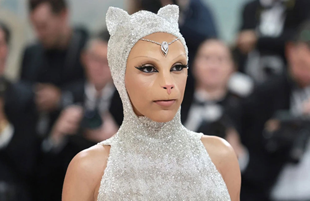 دوغا كات تفقد ربع مليون متابع على إنستغرام