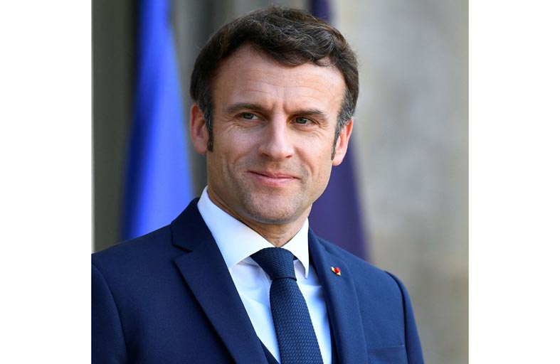 ماكرون يناقش مع زيلينسكي وضع المحطة النووية