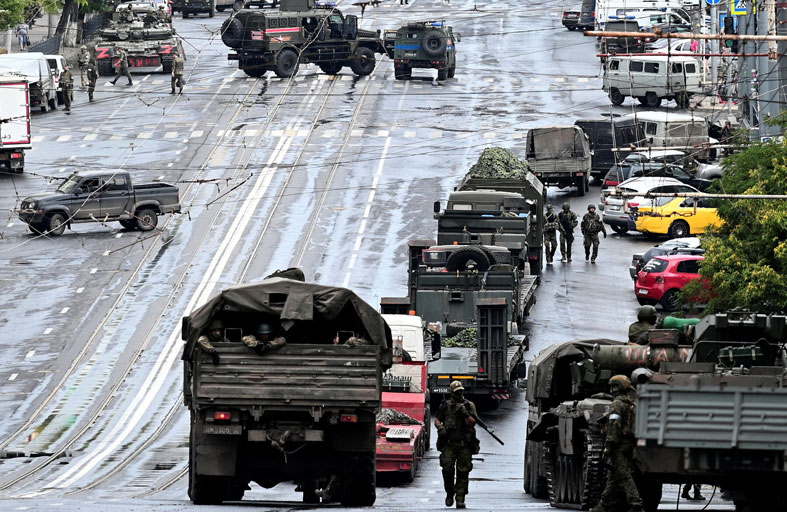 فايننشال تايمز: روسيا تتحول «جمهورية موز» بلا موز