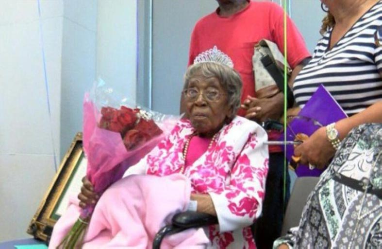 وفاة عميدة الأميركيين عن 116 عاماً