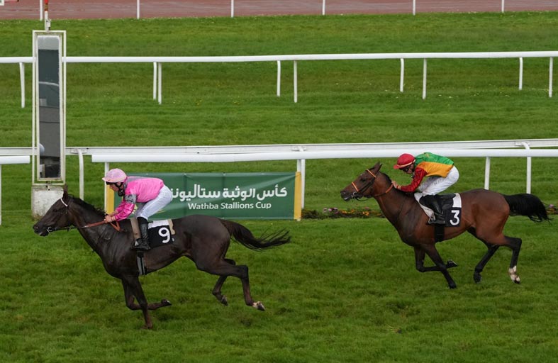 المهرة «إيفوار» تحرز لقب كأس فاطمة بنت مبارك في فرنسا