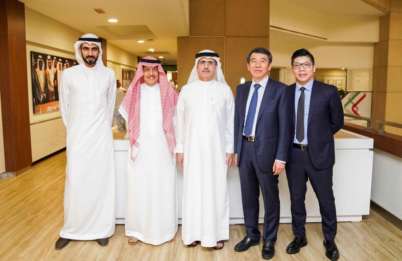 كهرباء دبي وصندوق طريق الحرير الصيني يبحثان التعاون في مجال الطاقة