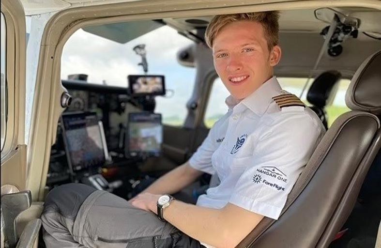 أصغر طيار يسافر بمفرده خلال 6 أسابيع